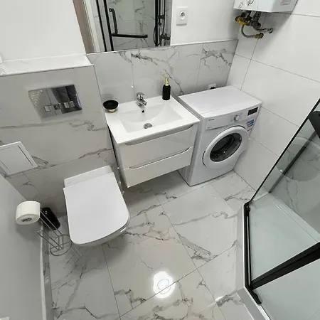 Kalwaryjska Spot Apartment In A Good Location Cracovia Esterno foto